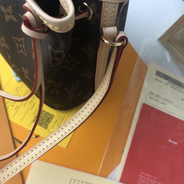 ルイヴィトンバッグ着用イメージ